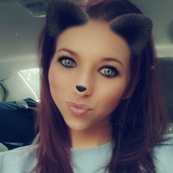 Meet your Posher, Mackenzie - Picture 14 of 16